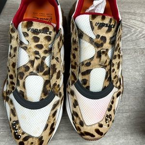 Real lepord print Versace men sneakers very comfortable slightly soiled new